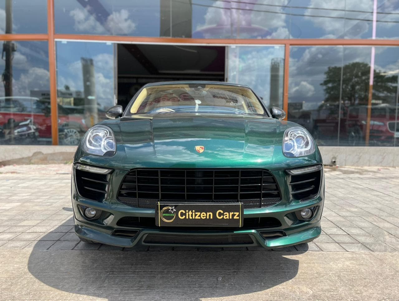 PORSCHE Macan